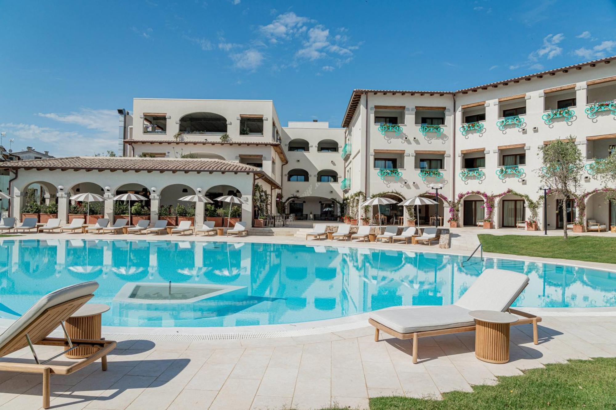 Hotel Sestante Порто Ротондо Екстериор снимка
